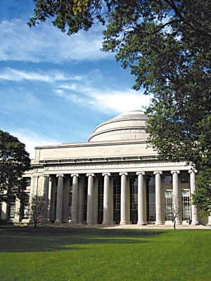 美国马萨诸塞州剑桥市(麻省理工学院)离弗吉尼