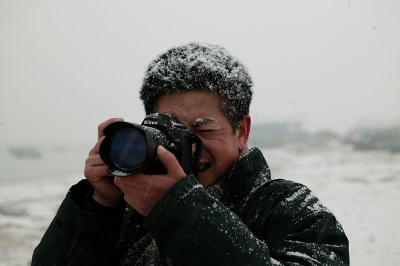 雪中摄影人
