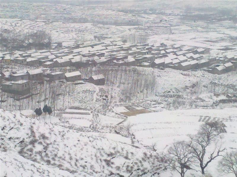家乡，一幅山水墨画