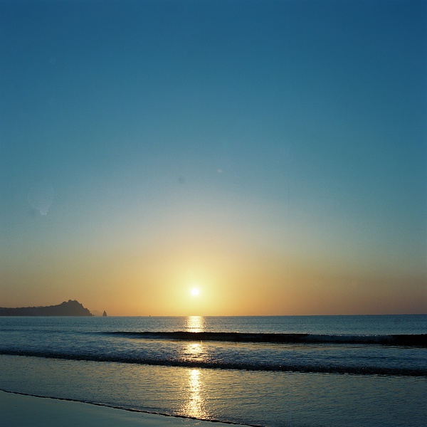 海上日出