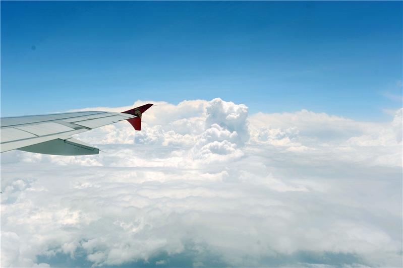 云海奇观映蓝天