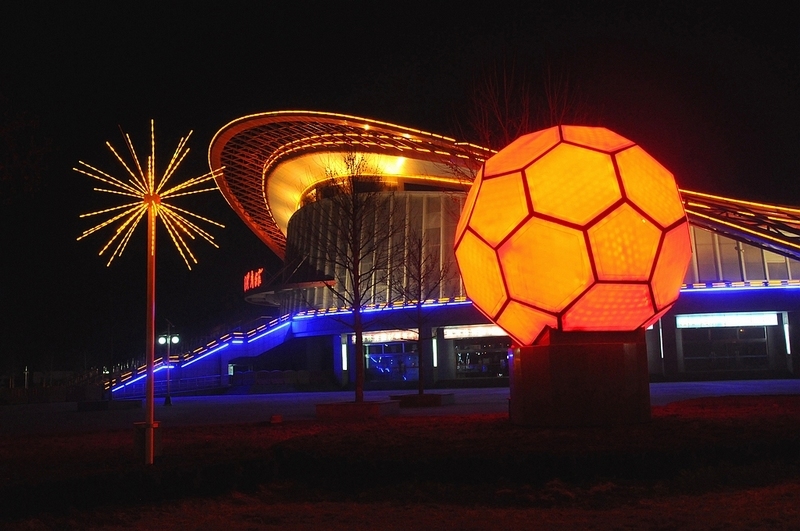 【体育馆夜景】