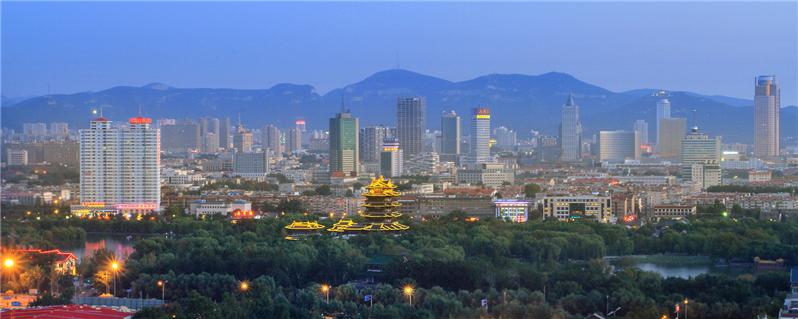 一城山色半城湖