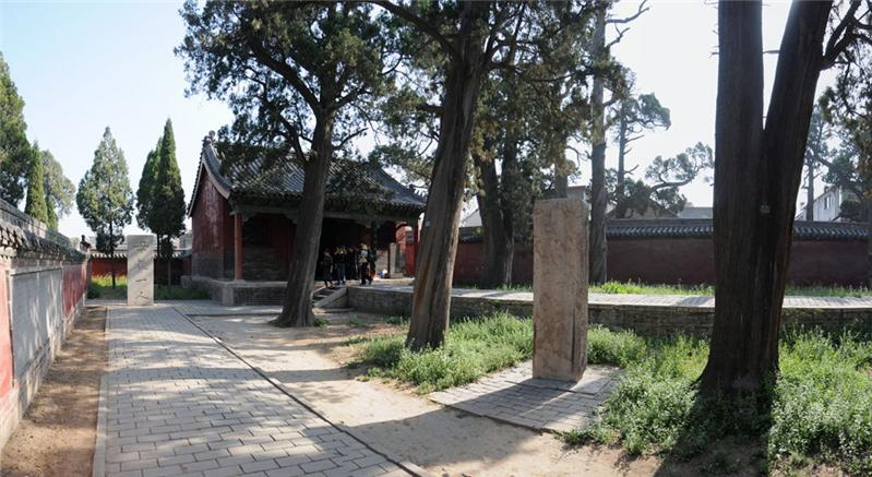 《母教一人》