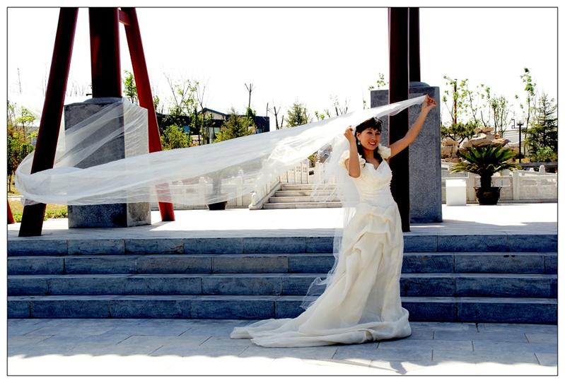 园中婚纱