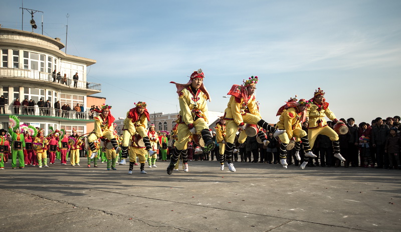 正月里来闹新春