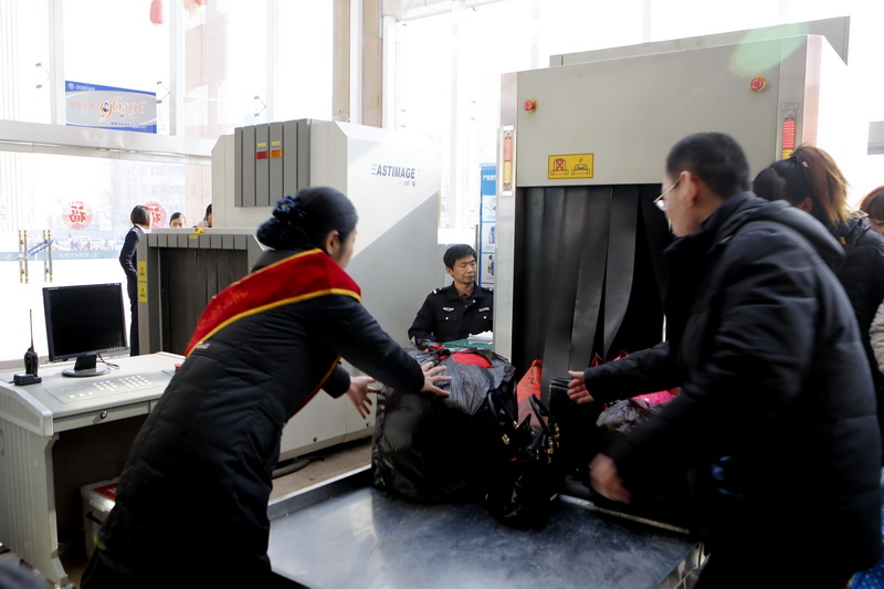 安安全全回家过年