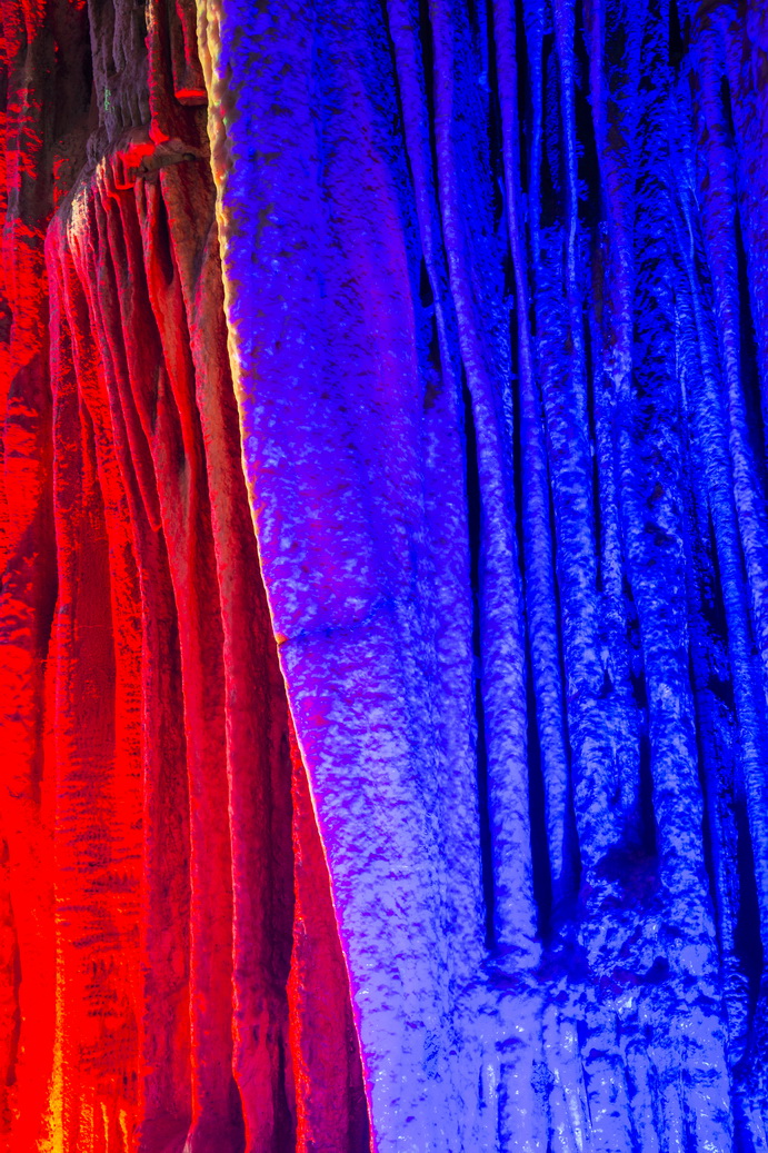 溶洞炫韵——冰火两重天