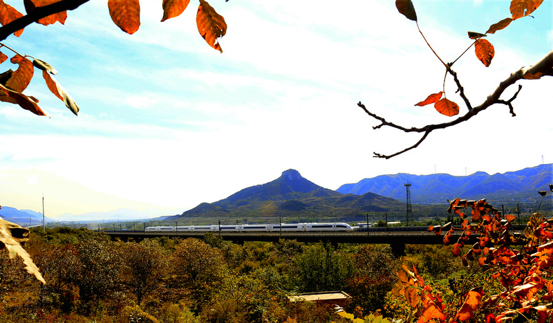 山间高铁飞