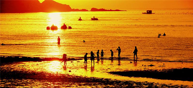 威海风光—《金色海滩》