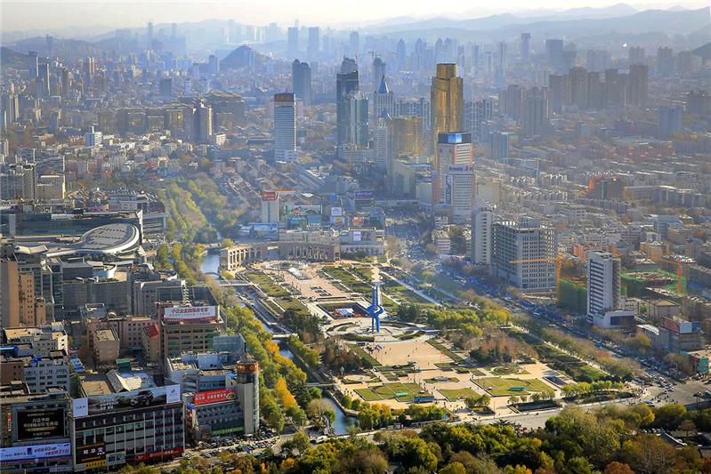 俯瞰泉城大客厅