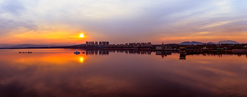 落霞映照文昌湖2