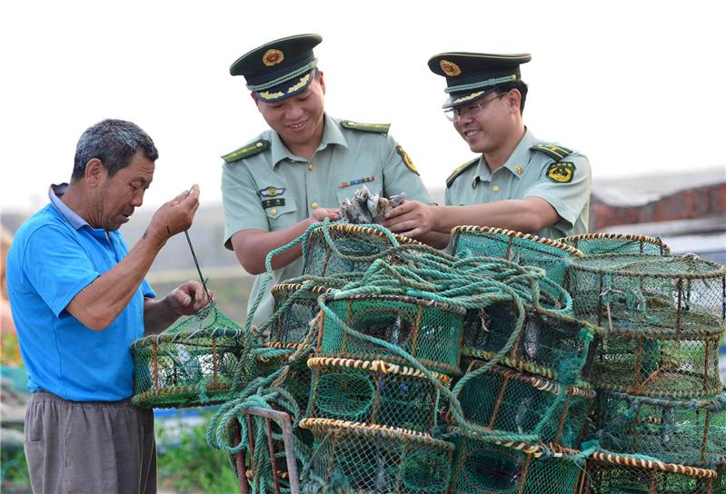 海岛千余渔民的守护兵