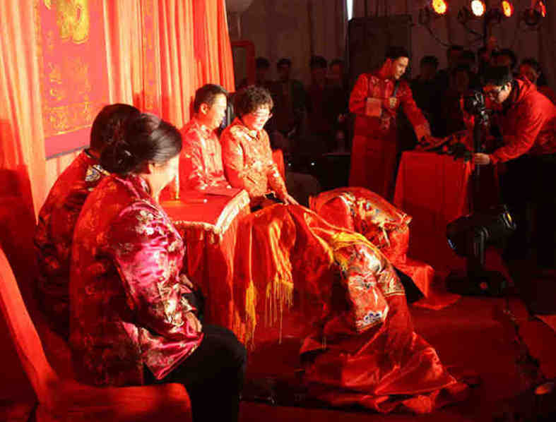 《婚礼正在进行》