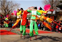 民间艺术高跷表演