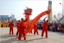 欢天喜地过大年