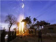 百年钟楼也璀璨