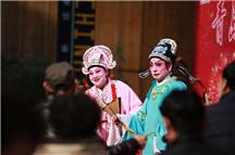 《庙会上的地方戏》