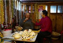 老伴，再敬你一杯！