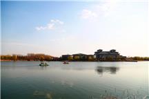 早春荡舟孙武湖