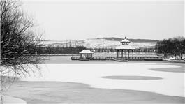 雪后汤泊湖