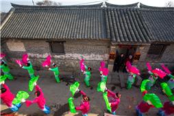 秧歌扭到家门口