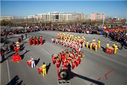 《油地军港闹元宵》