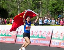 《半程女子冠军》
