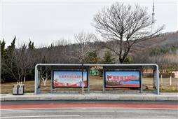 “疫”情下的公交站点