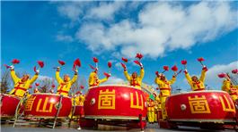 敲与舞