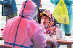 非常配合的小朋友