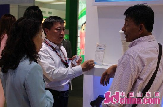 海斯摩尔<em>哺乳</em>期<em>文胸</em>亮相2013第一汇引领健康