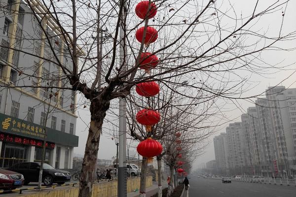 新年未到 红灯已俏