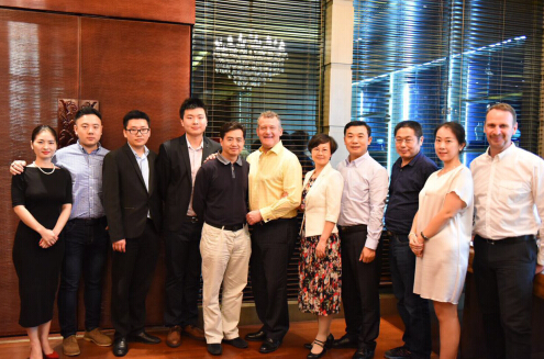 英皇室前总管保罗携手金斧子 开启礼仪盛宴