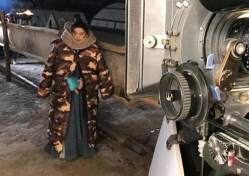 女生节李晨范冰冰秀恩爱:你比较适合过儿童节