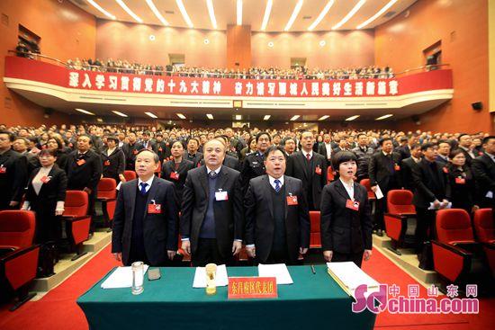 出席政协第十三届聊城市委员会第二次会议的委员,市委各工作部门的主要负责人,市纪委副书记,市委各巡察组组长,市人大常委会各工作部门的主要负责人,市政府组成人员及政府其他部门的主要负责人,市中级人民法院副院长,市人民检察院副检察长,市公安局政委,各群众团体和中央、省直驻聊单位的主要负责人,会议副秘书长和会议秘书处各组负责人,聊城市荣誉市民列席会议。会议还邀请了部分优秀青少年代表旁听会议。