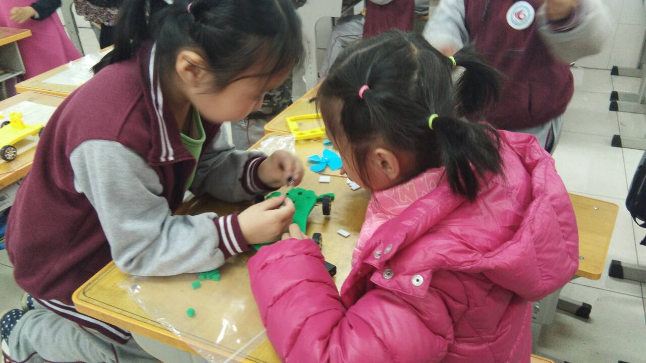 济南山大附中凤凰路学校:关于 “风”的形成与应用科学体验课