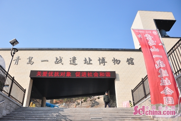 時尚服裝女孩發型圖片（時尚服裝女孩發型圖片短發）