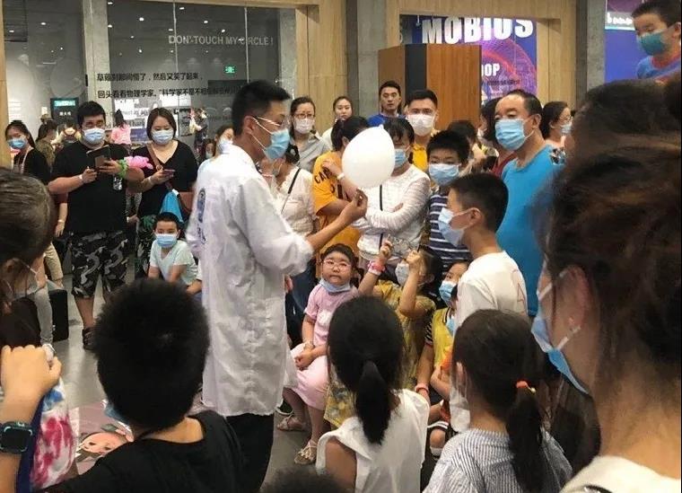 時尚服裝冬至文案圖片（時尚服裝冬至文案圖片高清）