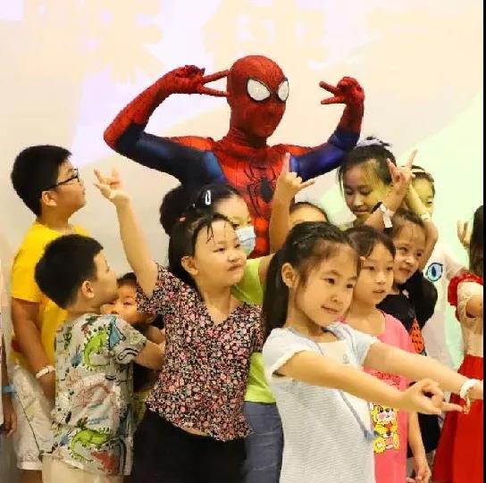 張藝謀新片《盡壁之上》開機 劇組忍耐冰雪磨練