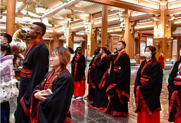 Hi, Confucius| Make a pilgrimage with int’l online influencers in Nishan Sacredland