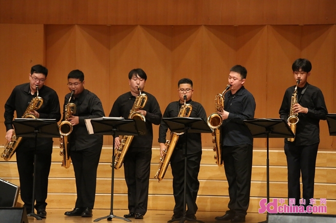 黑河時尚服裝匠心精神（黑河服裝店）