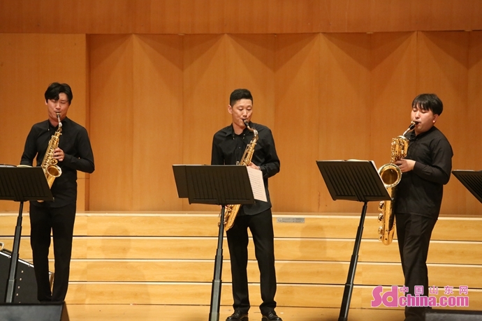 時尚潮流個性服裝（時尚潮流個性服裝店）