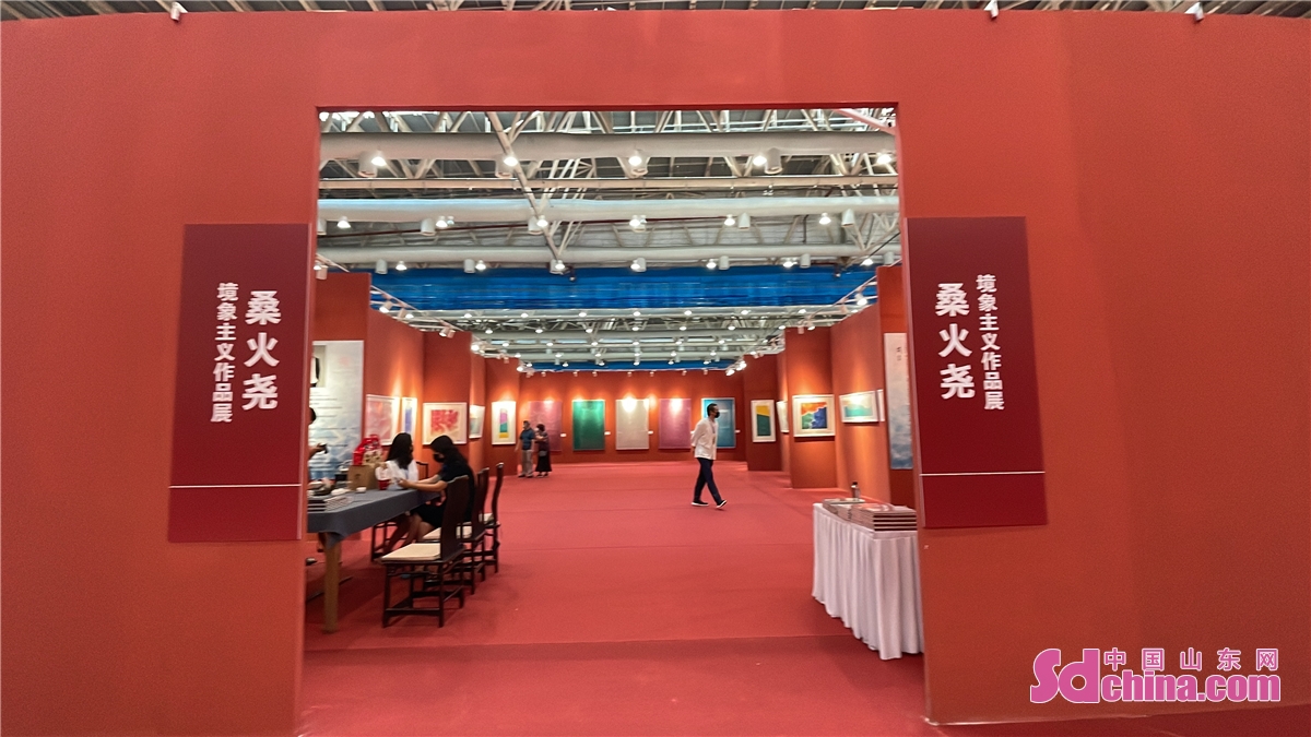 <br/>　　学术方阵。由中国画学会、中国文化艺术发展促进会、中国美协中国画艺委会等国家级学会征集的全国名家名作组成。<br/>