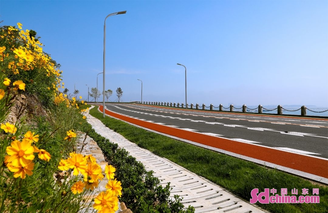 <br/>  <br/>Weihai Qianli Shanhai Road,dubbed as the most beautiful highway in China, is 1001 kilometers long, passing through 46 towns, more than 400 characteristic villages, and 194 homestays. It links more than 90% of the core tourism resources in Weihai, turning the city into a huge scenic spot without boundaries.<br/>