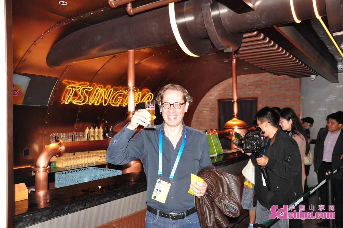 <br/> <br/>On the opening day of the 4th Qingdao Multinationals Summit on October 11th, mainstream media outlets from Italy, Japan, Kazakhstan, Portugal, Russia, South Korea, Vietnam, and other countries visited Tsingtao Beer Museum, savoring the unique taste of Qingdao Beer. Tsingtao Brewery Co., Ltd., founded in August 1903 in Qingdao, enjoys a history of 120 years, and has established more than 60 breweries in 20 provinces, municipalities and autonomous regions in China.<br/>