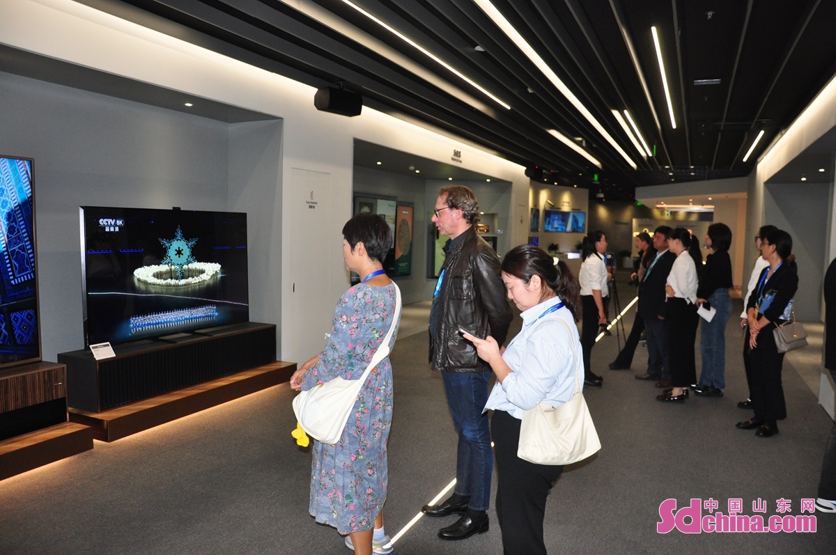 <br/>On October 11th, the international media group from Italy, Japan, Kazakhstan, Portugal, Russia, South Korea, Vietnam and other countries for the fourth Qingdao Multinationals Summit visited Hisense to explore the path of its technological innovation that leads high-quality development.<br/>