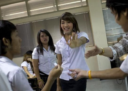 曝光泰国人妖学生罕见生活 泰国人妖照片(组图