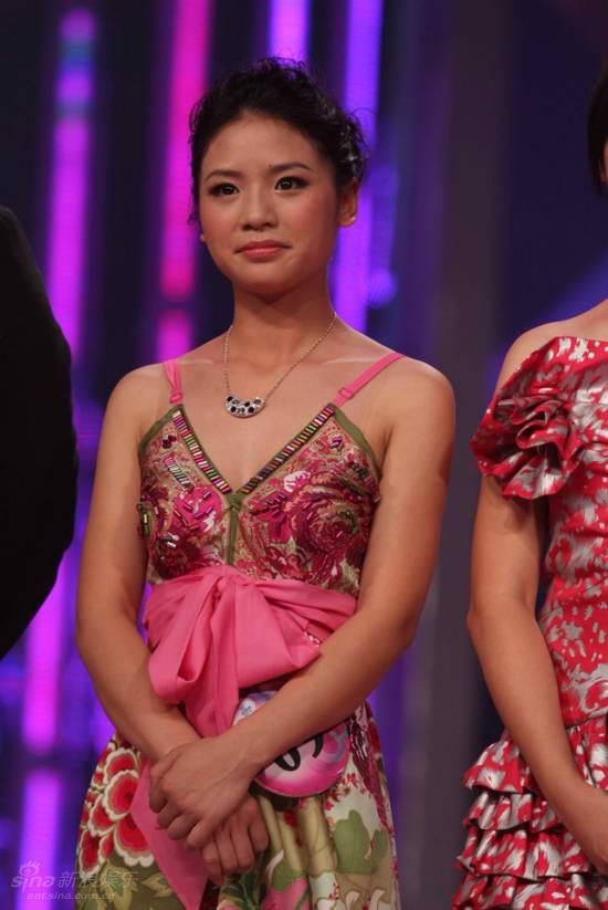 <em>快女黄英</em>个人简介自成一派的黄英唱腔_中国