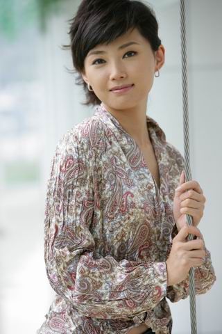 <em>浙江卫视</em>病逝<em>女主播</em>梁薇生前绝美照片